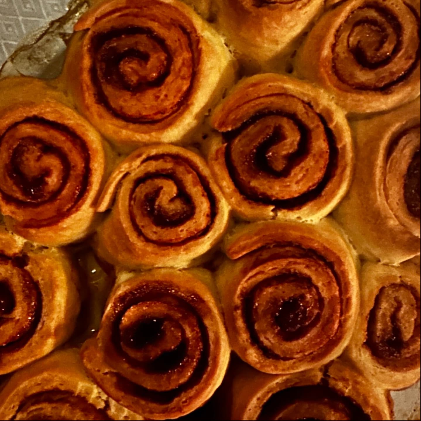 Pumpkin spice rolls