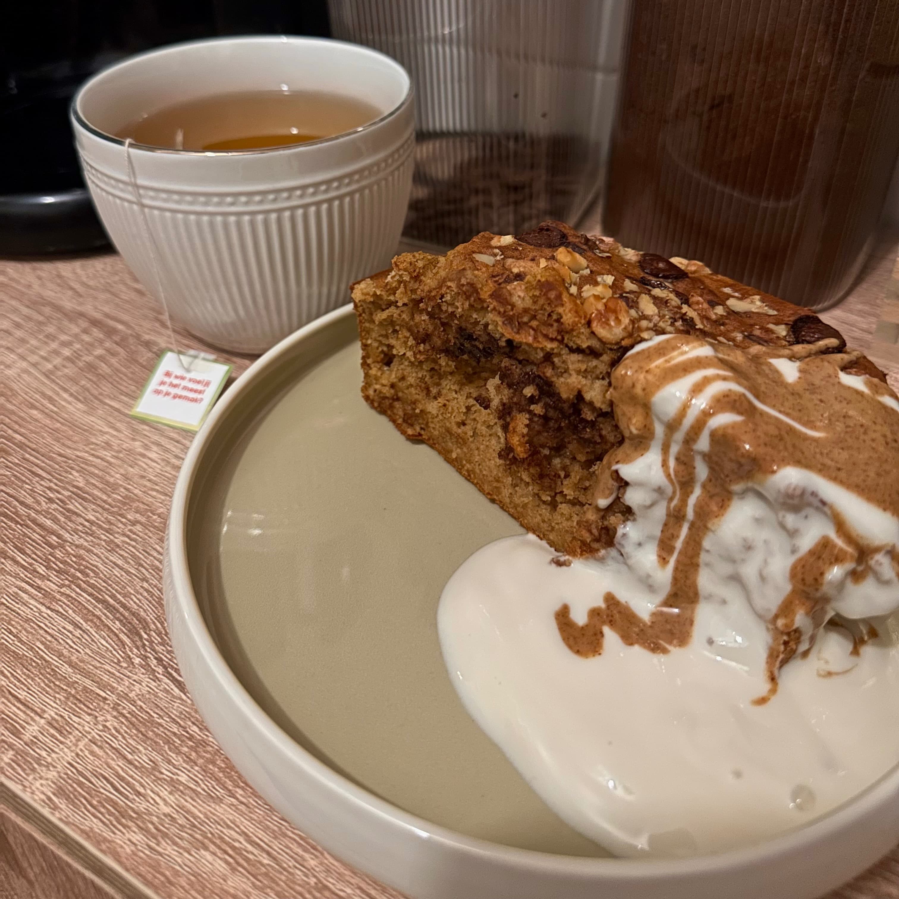 Gouden wortel pancake bowl